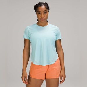 Lululemon UVP Run Short Sleeve Size 6 in Icing Blue